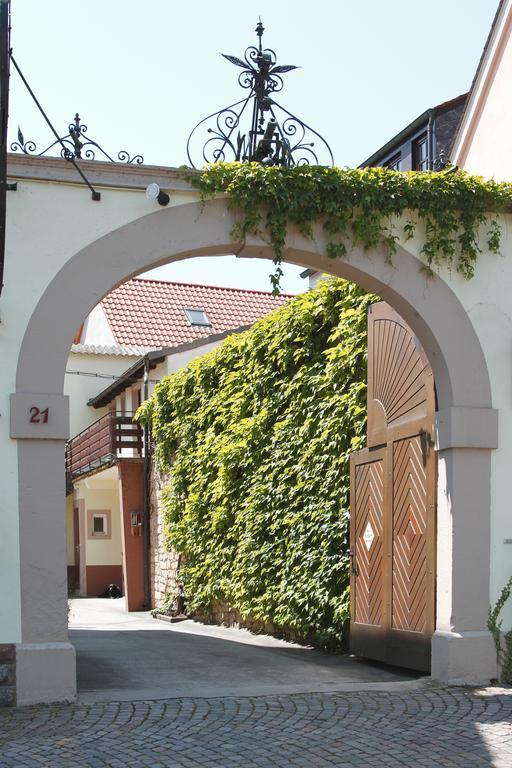 Gaestehaus Hebinger Am Schlosspark Deidesheim Exteriér fotografie